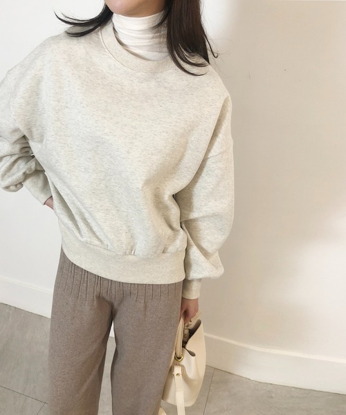 me+em select(ミームセレクト)の「ボリュームスリーブスウェットプルオーバー【裏起毛】(スウェット・レディース・ブラック/グレー/オレンジ/ブルー/グリーン/オートミール・FREE)」の4枚目の写真