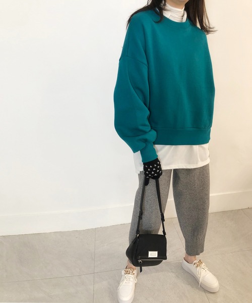 me+em select(ミームセレクト)の「ボリュームスリーブスウェットプルオーバー【裏起毛】(スウェット・レディース・ブラック/グレー/オレンジ/ブルー/グリーン/オートミール・FREE)」の1枚目の写真