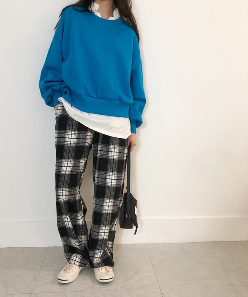 me+em select(ミームセレクト)の「ボリュームスリーブスウェットプルオーバー【裏起毛】(スウェット・レディース・ブラック/グレー/オレンジ/ブルー/グリーン/オートミール・FREE)」の17枚目の写真