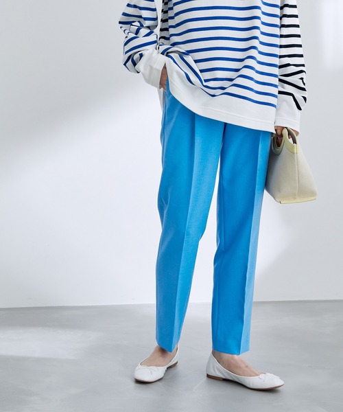 ADAM ET ROPE'（アダムエロペ）の「【サステナブル】スリムスラックス（スラックス・レディース・ブラック/キナリ/ターコイズブルー/イエロー・34/36/38）」の4枚目の写真