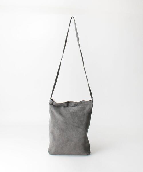 UNITED ARROWS & SONS（ユナイテッドアローズアンドサンズ）の「＜Hender Scheme(エンダー スキーマ)＞ pig shoulder big/ショルダーバッグ■■■（その他・メンズ・ライトグレー/ベージュ/オリーブ/ダークグレー・FREE）」の9枚目の写真