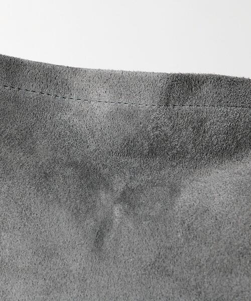 UNITED ARROWS & SONS（ユナイテッドアローズアンドサンズ）の「＜Hender Scheme(エンダー スキーマ)＞ pig shoulder big/ショルダーバッグ■■■（その他・メンズ・ライトグレー/ベージュ/オリーブ/ダークグレー・FREE）」の6枚目の写真