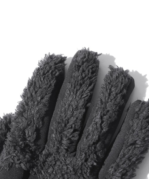 Guess（ゲス）の「GUESS/ゲス Gloves Triangle 手袋 グローブ タッチパネル対応（手袋・メンズ・ブラック/グレー・S/M）」の11枚目の写真