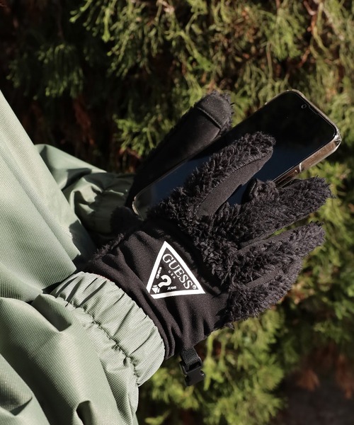 Guess（ゲス）の「GUESS/ゲス Gloves Triangle 手袋 グローブ タッチパネル対応（手袋・メンズ・ブラック/グレー・S/M）」の14枚目の写真