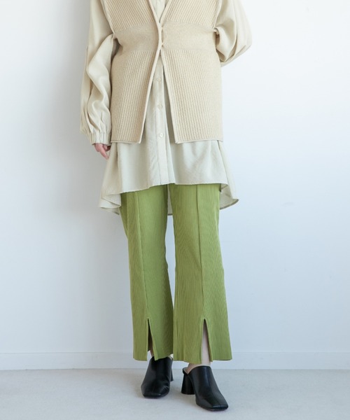 LOWRYS FARM(ローリーズファーム)の「セルフカットスリットリブパンツ 264134(その他パンツ・レディース・ブラック/パープル/グリーン/アイボリー・FREE/ショート)」の1枚目の写真