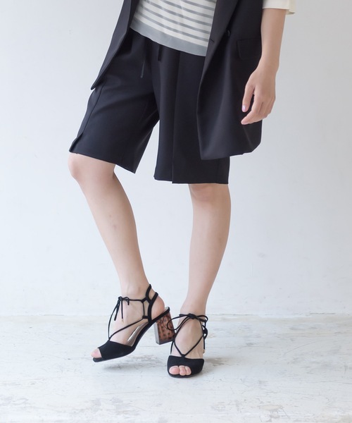 La SRIC（ラスリック）の「La SRIC / センタースリットショートPT【セットアップ可】（その他パンツ・レディース・ベージュ/ブルー/ブラック・38）」の2枚目の写真