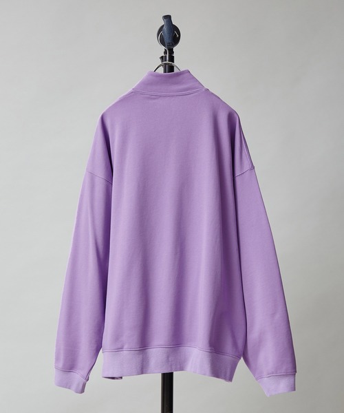 re_k by JUNRED（レクバイジュンレッド）の「【　re_k by JUNRED　】タイポグラフィックスタンドハーフジップバルーンスウェット（スウェット・メンズ・ホワイト/ラベンダー/チャコールグレー・S/L/LL/M）」の4枚目の写真