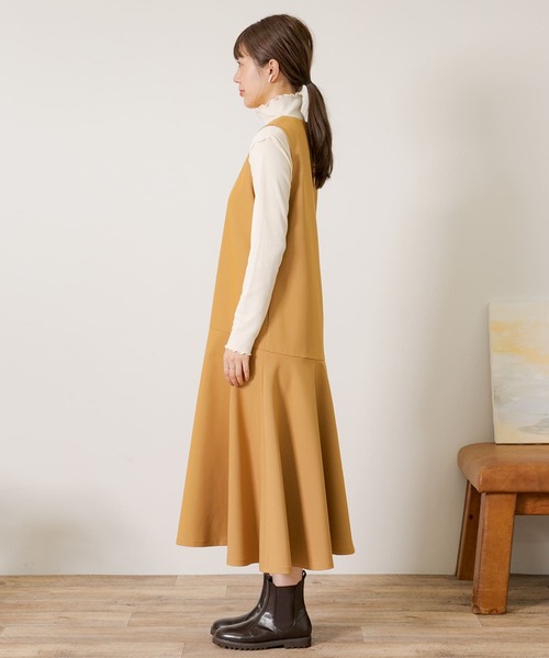 URBAN RESEARCH Sonny Label（アーバンリサーチサニーレーベル）の「『WEB限定』ヘムフレアワンピース（ワンピース・レディース・ブラック/キャメル・FREE）」の20枚目の写真