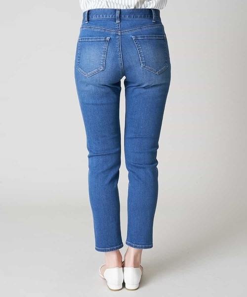 OFUON le MK(オフオンルエムケー)の「【洗濯機で洗える】ストレッチデニムパンツ(デニムパンツ・レディース・ライトグレー/ブルー・40/38/36)」の4枚目の写真