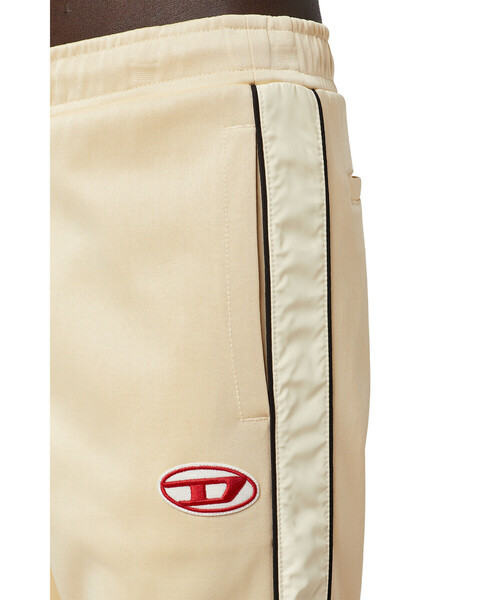 DIESEL（ディーゼル）の「メンズ パンツ スウェットパンツ（その他パンツ・メンズ・アイボリー/ブラック・SMALL/LARGE/MEDIUM/X-LARGE/X-SMALL）」の12枚目の写真