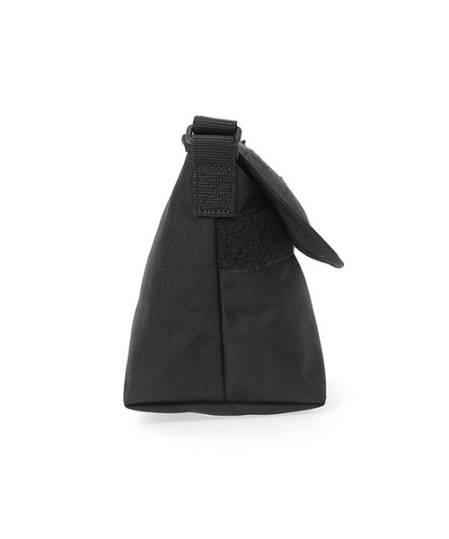 Manhattan Portage（マンハッタンポーテージ）の「Casual Messenger Bag NYC Print 2022SS（メッセンジャーバッグ・メンズ・ブラック・X-SMALL）」の3枚目の写真