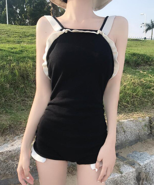 c.u.l（シーユーエル）の「フリルバックオープン ワンピース水着 culb15（水着・レディース・ブラック×ブラック/ネイビー/ブラック・S/M/L/XL）」の4枚目の写真