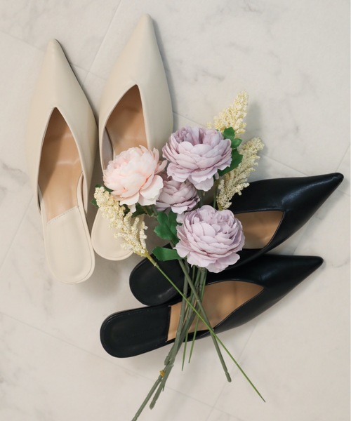 ap retro（アプレトロ）の「ポインテッドトゥミュール（パンプス・レディース・ホワイト/ブラック・LARGE/MEDIUM）」の4枚目の写真