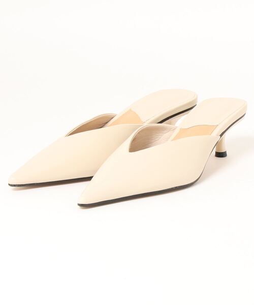 ap retro（アプレトロ）の「ポインテッドトゥミュール（パンプス・レディース・ホワイト/ブラック・LARGE/MEDIUM）」の5枚目の写真