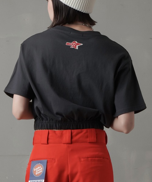 SPINNS(スピンズ)の「ウエストゴム入りフロントロゴショート丈半袖Tシャツ(Tシャツ/カットソー・レディース・オートミール/チャコール/ホワイト/ブラック×ブルー・ONESIZE)」の17枚目の写真
