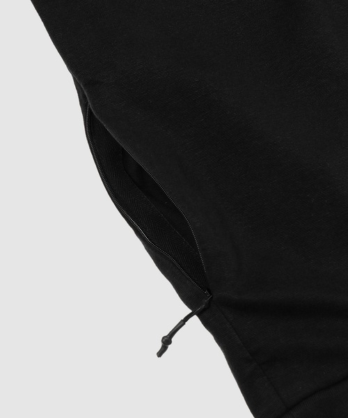 11 by Boris Bidjan Saberi ( ボリスビジャンサベリ)の「CR1C(パーカー・メンズ・ブラック系その他・L/M/S)」の4枚目の写真