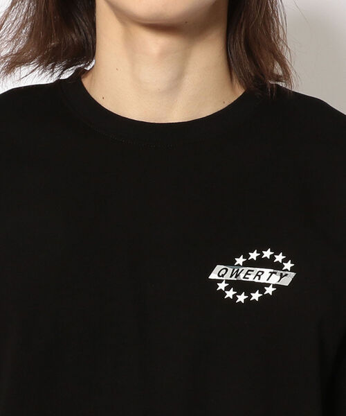qwerty(クワーティ)の「QWERTY (クワーティ)Transition Embroidery SS TEE(Tシャツ/カットソー・メンズ・ホワイト/ブラック・MEDIUM/LARGE/X-LARGE)」の9枚目の写真