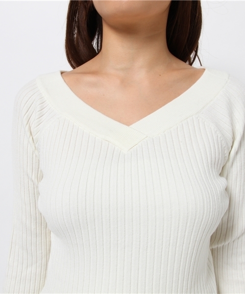 one after another NICE CLAUP（ワンアフターアナザーナイスクラップ）の「【ナイスクラップ】裾フリルＶネックリブニット（ニット/セーター・レディース・アイボリー/ラベンダー/ネイビー・FREE）」の10枚目の写真