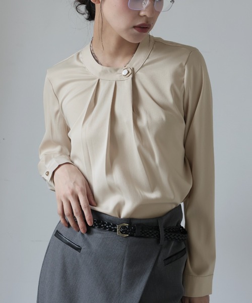 Ulysses(ユリシス)の「シルクタッチボタンブラウス(シャツ/ブラウス・レディース・ホワイト/ベージュ/グレー/ブルー/ブラック/ミント/ライトピンク・M/L)」の4枚目の写真