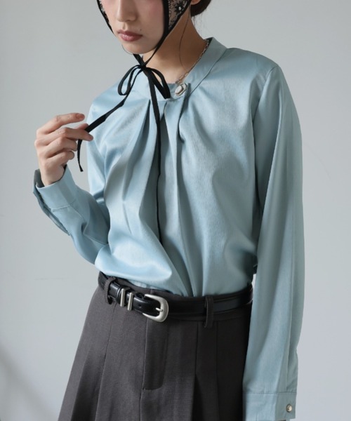Ulysses(ユリシス)の「シルクタッチボタンブラウス(シャツ/ブラウス・レディース・ホワイト/ベージュ/グレー/ブルー/ブラック/ミント/ライトピンク・M/L)」の6枚目の写真