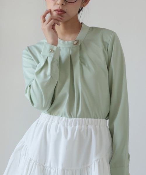 Ulysses(ユリシス)の「シルクタッチボタンブラウス(シャツ/ブラウス・レディース・ホワイト/ベージュ/グレー/ブルー/ブラック/ミント/ライトピンク・M/L)」の5枚目の写真