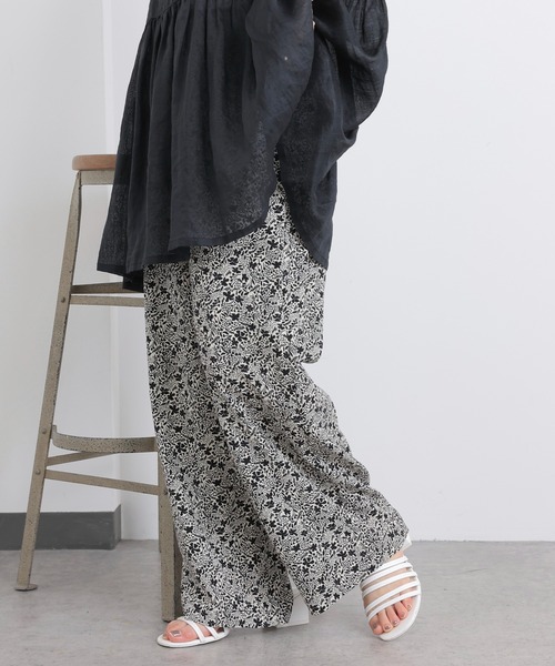 PUAL CE CIN（ピュアルセシン）の「花柄プリントパンツ（その他パンツ・レディース・ブラック/ベージュ/アイボリー・FREE）」の6枚目の写真