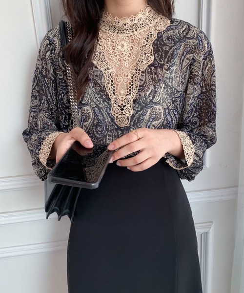 Diosfront（ディオスフロント）の「2022AW　プチハイネックレースドッキング柄ブラウス（シャツ/ブラウス・レディース・ブラック/レッド/グリーン・M/L）」の4枚目の写真