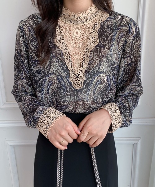 Diosfront（ディオスフロント）の「2022AW　プチハイネックレースドッキング柄ブラウス（シャツ/ブラウス・レディース・ブラック/レッド/グリーン・M/L）」の13枚目の写真