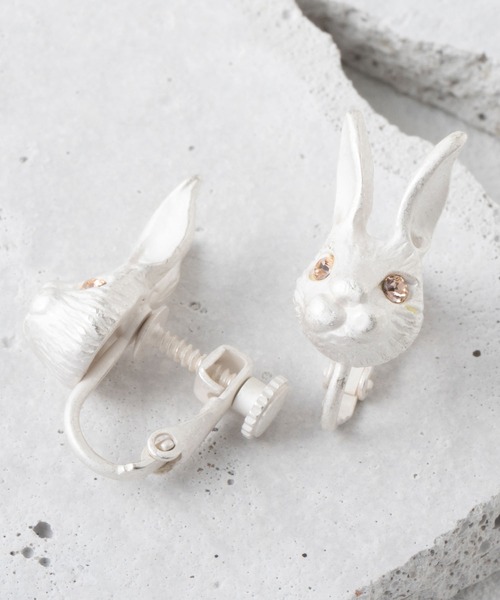 gargle（ガーグル）の「【日本製】アニマルモチーフ イヤリング（イヤリング・レディース・ブラック/ゴールド/ブロンズ/シルバー系その他/ピンクゴールド/ゴールド系その他/アンティークシルバー/シルバー系その他2・FREE）」の4枚目の写真