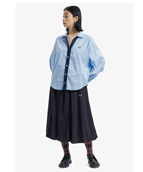 FRED PERRY（フレッドペリー）の「Ribbed Shirt Cardigan（シャツ/ブラウス・レディース・ホワイト/ライトグレー・10）」の8枚目の写真