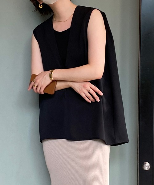 RIVE DROITE（リヴドロワ）の「WEB限定/快適 薄手Vネックベスト（ベスト・レディース・ブラック/グレー・FREE）」の5枚目の写真