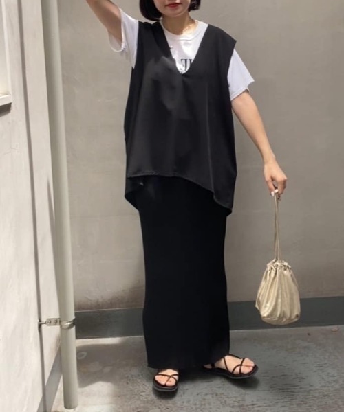 RIVE DROITE（リヴドロワ）の「WEB限定/快適 薄手Vネックベスト（ベスト・レディース・ブラック/グレー・FREE）」の14枚目の写真