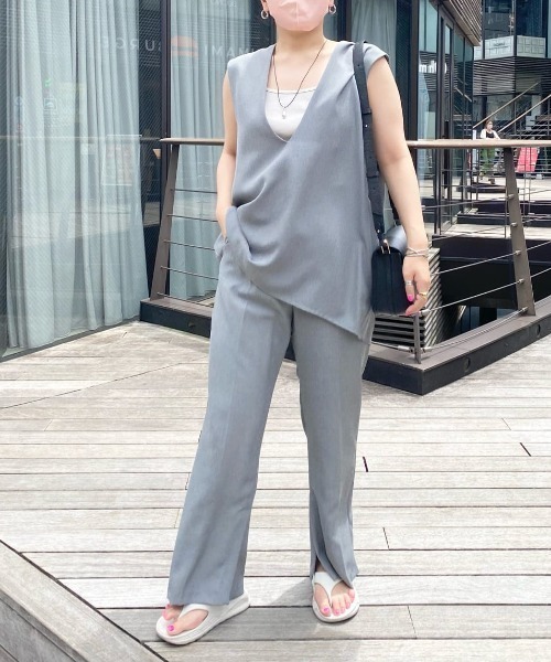 RIVE DROITE（リヴドロワ）の「WEB限定/快適 薄手Vネックベスト（ベスト・レディース・ブラック/グレー・FREE）」の15枚目の写真