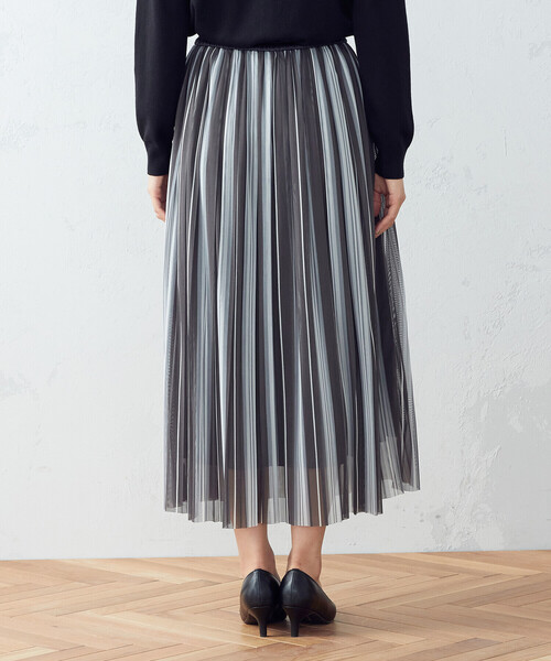 COMME CA ISM(コムサイズム)の「ストライプ チュール プリーツスカート(スカート・レディース・カーキ/チャコール・SMALL/MEDIUM/LARGE)」の9枚目の写真