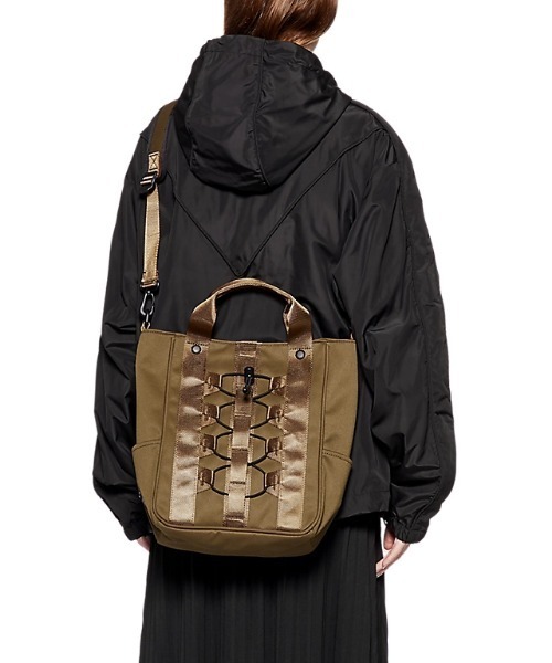Onitsuka Tiger(オニツカタイガー)の「TOTE BAG / トートバッグ(トートバッグ・レディース・オリーブ/ブラック・OS)」の2枚目の写真