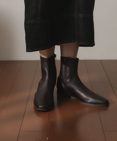 SENSE OF PLACE by URBAN RESEARCH(センスオブプレイスバイアーバンリサーチ)の「スクエアトウセンターシームストレッチローブーツ(ブーツ・レディース・ブラック/ブラウン/アイボリー・LARGE/MEDIUM/X-LARGE/SMALL)」の1枚目の写真