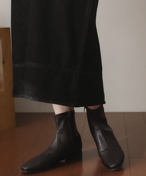 SENSE OF PLACE by URBAN RESEARCH(センスオブプレイスバイアーバンリサーチ)の「スクエアトウセンターシームストレッチローブーツ(ブーツ・レディース・ブラック/ブラウン/アイボリー・LARGE/MEDIUM/X-LARGE/SMALL)」の4枚目の写真