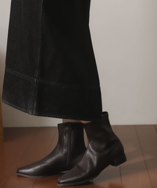 SENSE OF PLACE by URBAN RESEARCH(センスオブプレイスバイアーバンリサーチ)の「スクエアトウセンターシームストレッチローブーツ(ブーツ・レディース・ブラック/ブラウン/アイボリー・LARGE/MEDIUM/X-LARGE/SMALL)」の5枚目の写真
