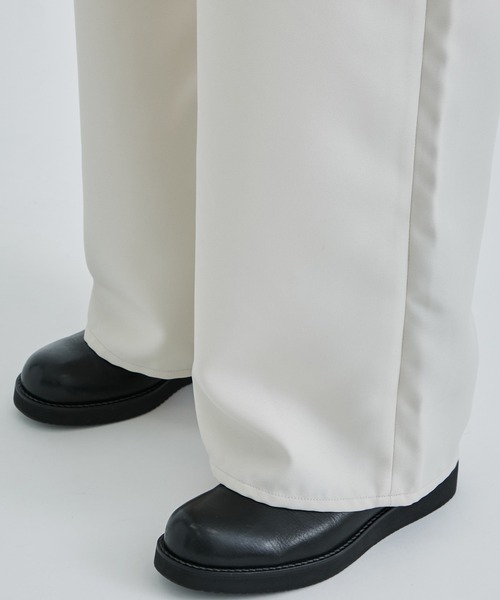 Jieda（ジエダ）の「WIDE ONE TUCK STRAIGHT PANTS（スラックス・メンズ・ブラック/アイボリー/グレー・1/2）」の12枚目の写真