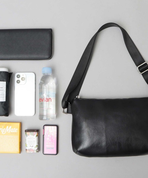 REGiSTA（レジスタ）の「スプリットレザー（牛床革） 横型 サコッシュ ミニショルダーバッグ（ショルダーバッグ・メンズ・ブラック/ダークブラウン/ネイビー/グレー・FREE）」の5枚目の写真