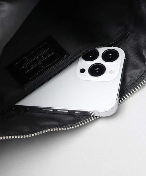 REGiSTA（レジスタ）の「スプリットレザー（牛床革） 横型 サコッシュ ミニショルダーバッグ（ショルダーバッグ・メンズ・ブラック/ダークブラウン/ネイビー/グレー・FREE）」の7枚目の写真