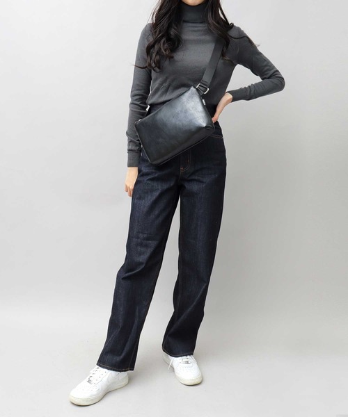 REGiSTA（レジスタ）の「スプリットレザー（牛床革） 横型 サコッシュ ミニショルダーバッグ（ショルダーバッグ・メンズ・ブラック/ダークブラウン/ネイビー/グレー・FREE）」の21枚目の写真