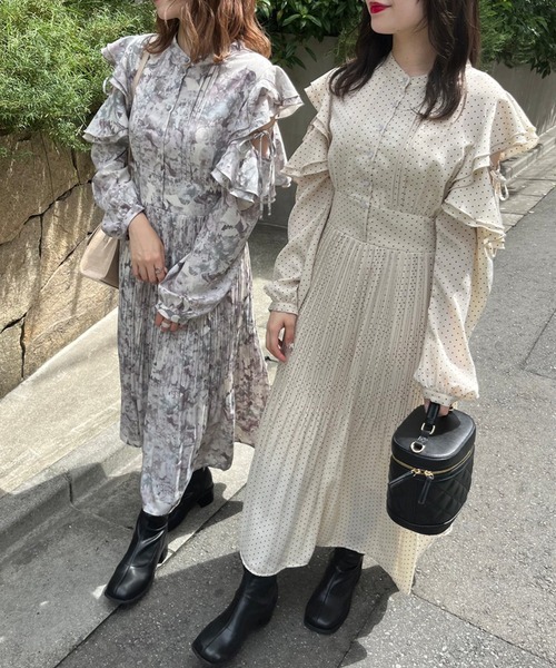 OLIVE des OLIVE（オリーブデオリーブ）の「肩あきプリーツ