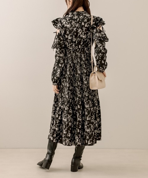 OLIVE des OLIVE（オリーブデオリーブ）の「肩あきプリーツワンピース（ワンピース・レディース・ブラック/アイボリー/ラベンダー・FREE）」の19枚目の写真