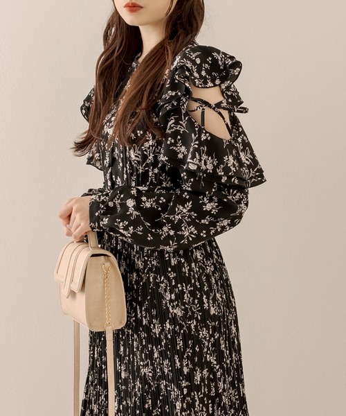 OLIVE des OLIVE（オリーブデオリーブ）の「肩あきプリーツワンピース（ワンピース・レディース・ブラック/アイボリー/ラベンダー・FREE）」の9枚目の写真