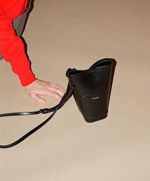 YAHKI(ヤーキ)の「YAHKI/ヤーキ W FACE BAG ハンドバック(ハンドバッグ・メンズ・ブラック/ベージュ/グリーン・ONE SIZE)」の2枚目の写真