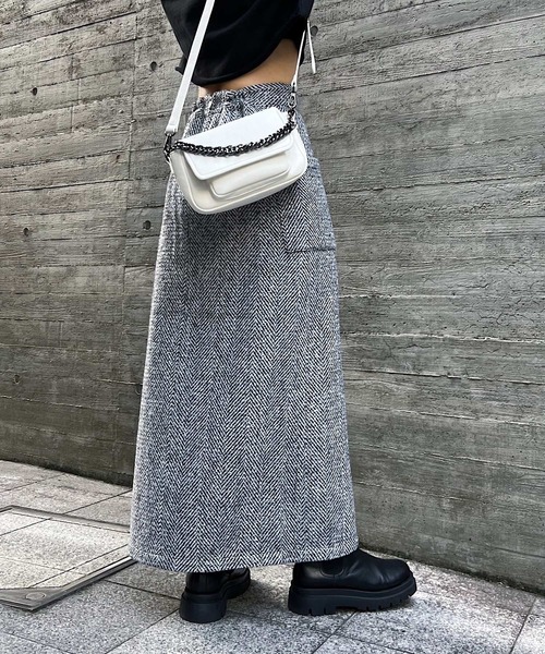 PAGEBOY（ページボーイ）の「ミリタリーツイードナロースカート（スカート・レディース・ブラック/ベージュ/ターコイズブルー・FREE）」の17枚目の写真