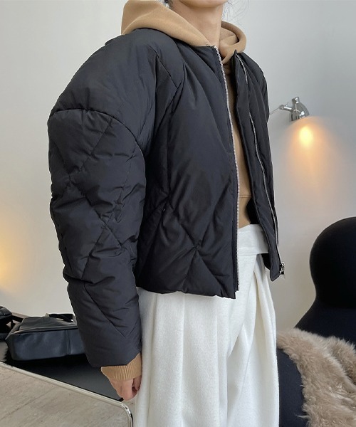 chuclla（チュクラ）の「立体スリーブ ノーカラーキルティングダウン 