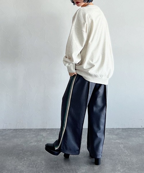 PAGEBOY（ページボーイ）の「WEB限定アイテム / BIGシルエット裏毛プルオーバー（スウェット・レディース・ブラック/ピンク/ブルー/グリーン/オートミール・FREE）」の18枚目の写真