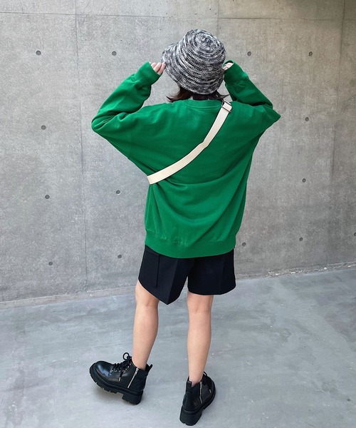 PAGEBOY（ページボーイ）の「WEB限定アイテム / BIGシルエット裏毛プルオーバー（スウェット・レディース・ブラック/ピンク/ブルー/グリーン/オートミール・FREE）」の11枚目の写真